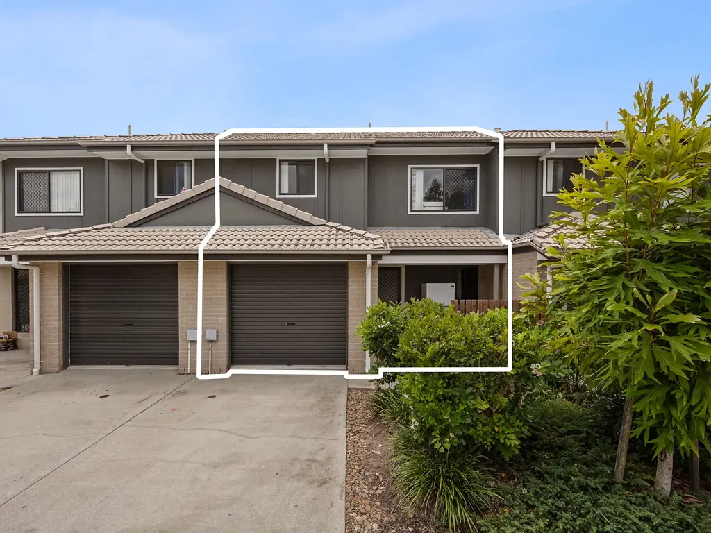 Durack 3Moenga VACANT Freshly Painted Three Bedroom Townhouse with Open Plan Living, Outdoor Entertaining & Parking for Two
