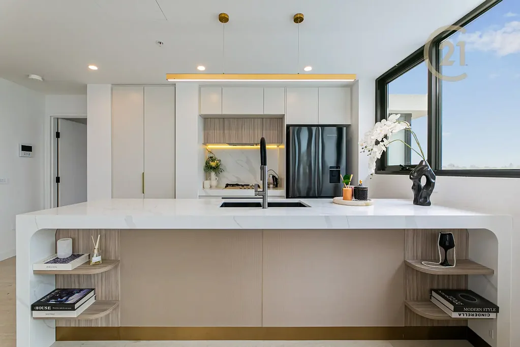 Burwood 2房 黄金Burwood地段 时尚公寓设计 2卧2卫套内浴 优质电器厨房 开放式起居阳台 落地玻璃屋顶休闲区 步行火车站购物中心 Brand New 2-Bedroom Apartment in Genesis Burwood