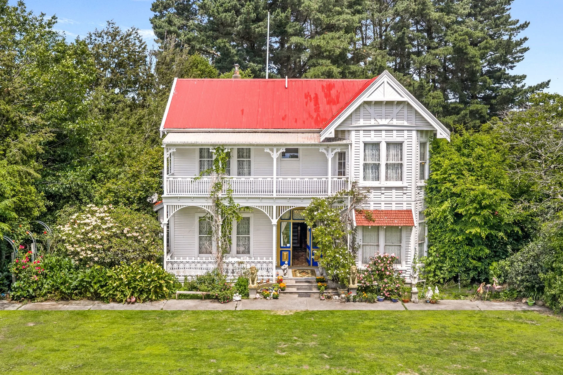 Southbridge 5房  Majestic Homestead Wrapped in 5+ Acres