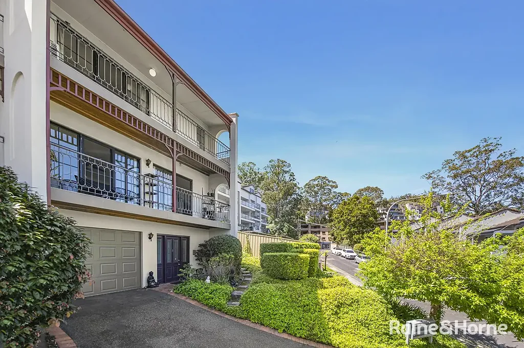 8/4 Broadview Avenue, Gosford, NSW 2250