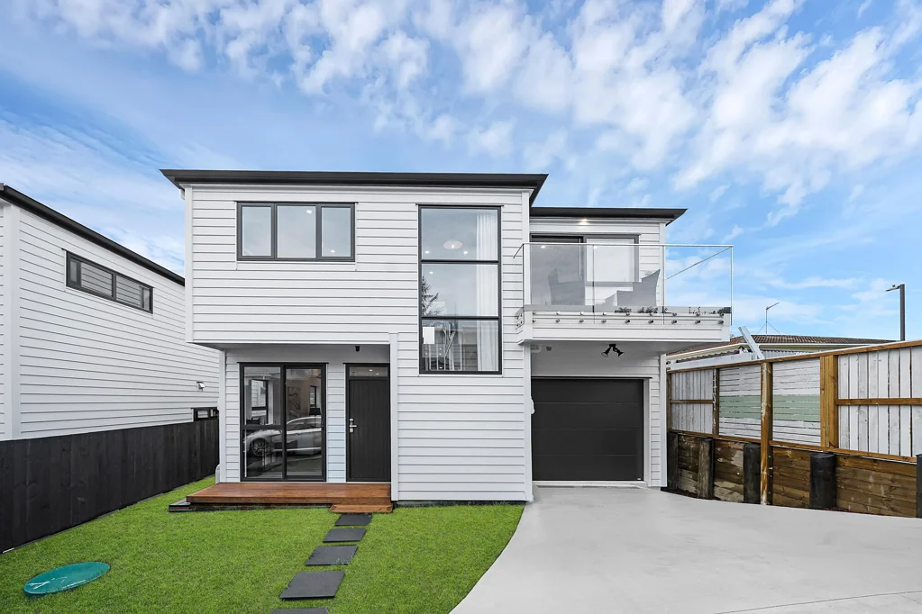 New Lynn 3房  Freehold Freestanding Home in Quiet Cul-de-Sac