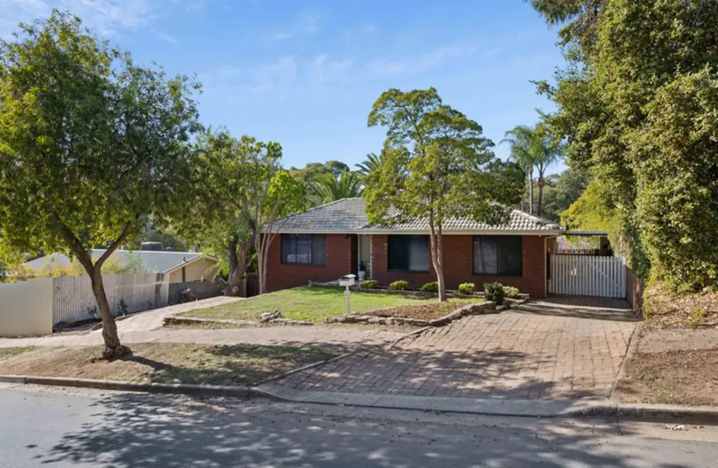 Valley View 3房  Leafy, Family-Friendly and Full of Potential
