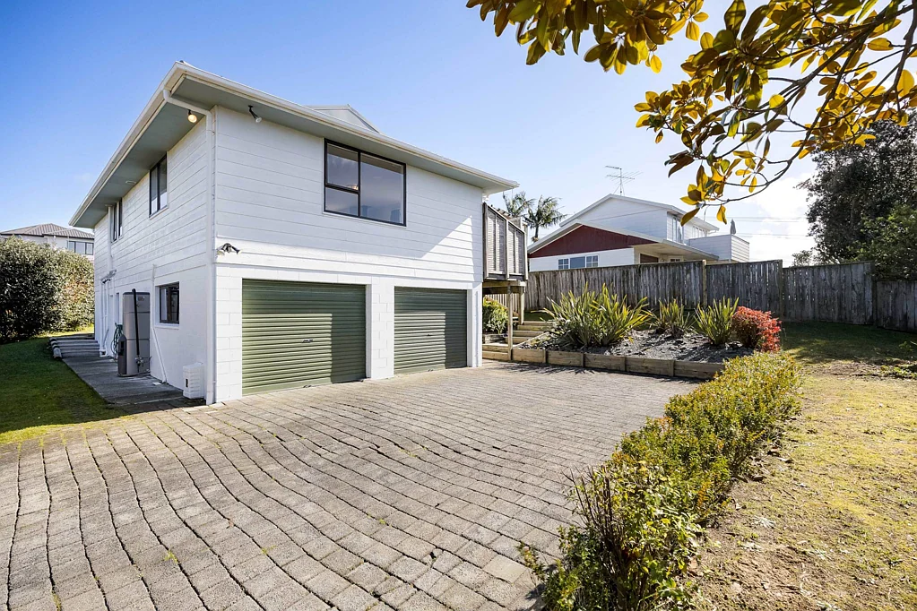 Torbay 4 Bedroom Your Coastal Family Haven