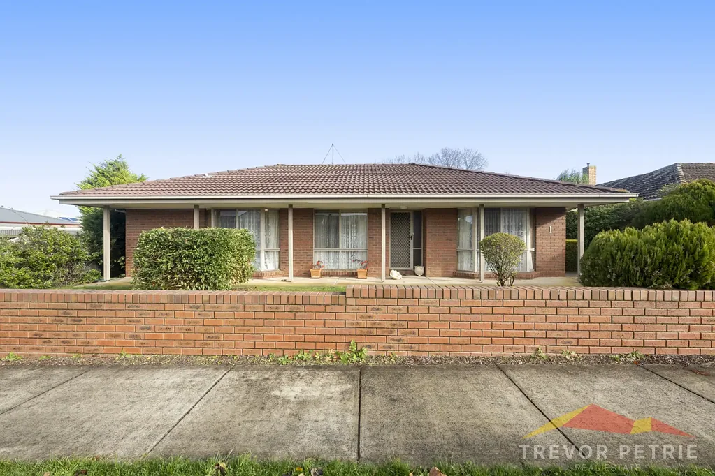 Wendouree 3ห้องนอน Spacious, Secure and Wonderfully Convenient