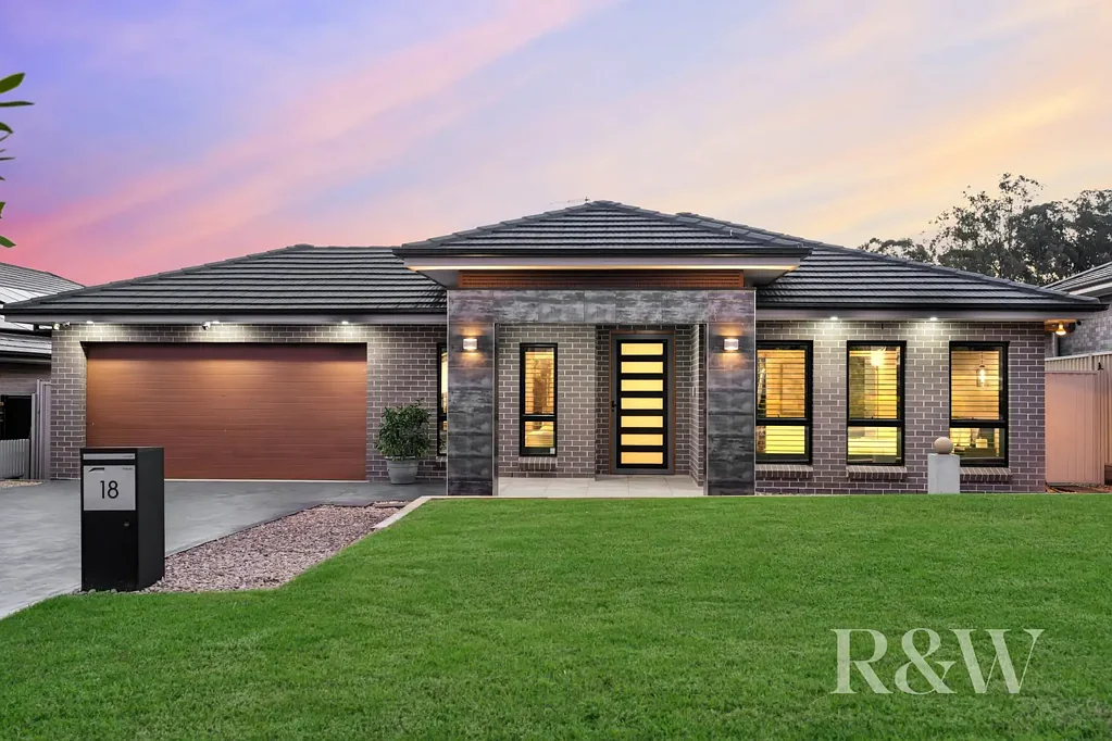 18 GOVERNOR DRIVE, Harrington Park, NSW 2567