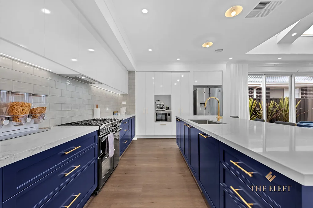 Tarneit 3 Bedroom 3 ENSUITES - LUXURY - LIFESTYLE IN THE HEART OF TARNEIT