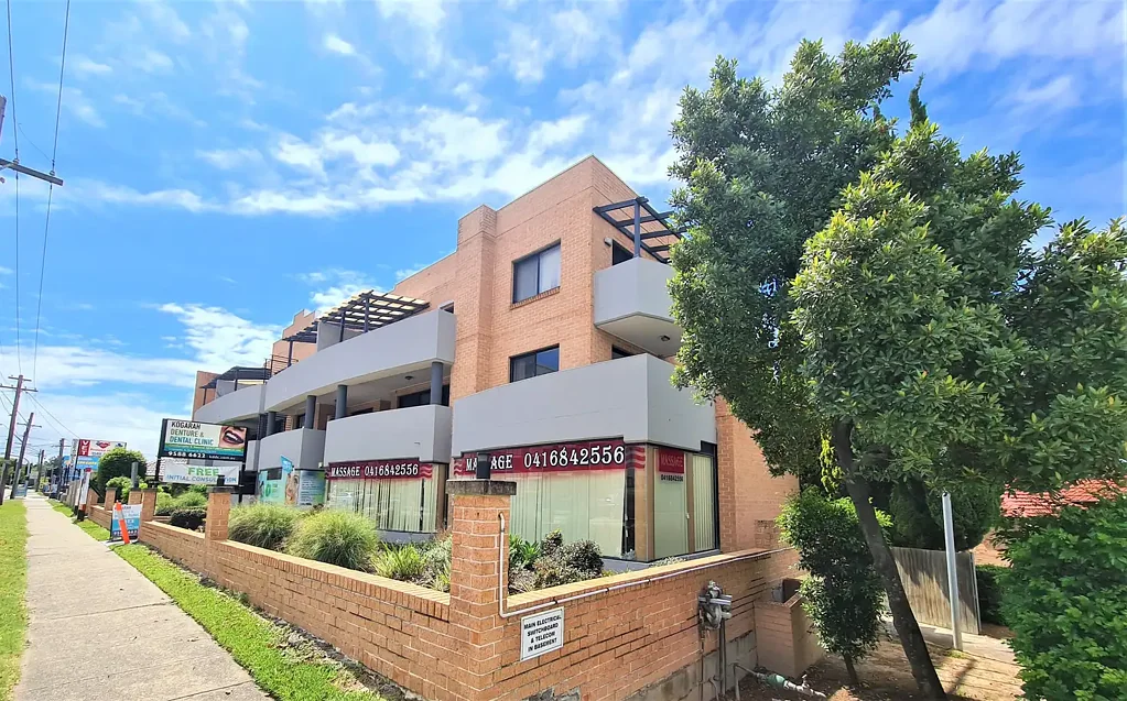 Spacious 2 Bedroom Unit