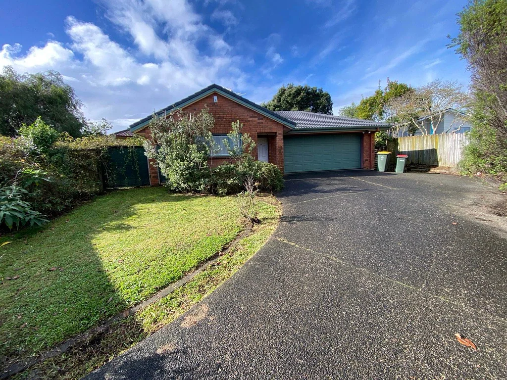 Brick & tile three bedroom home