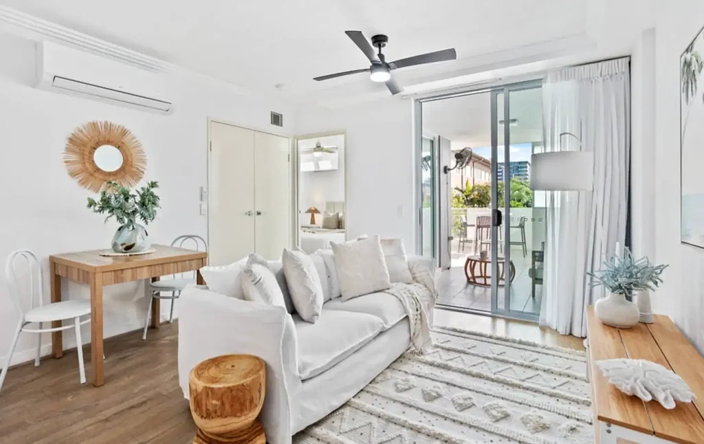 Palm Beach 2침실 Pavilions Palm Beach - Resort-Style Living by the Coast