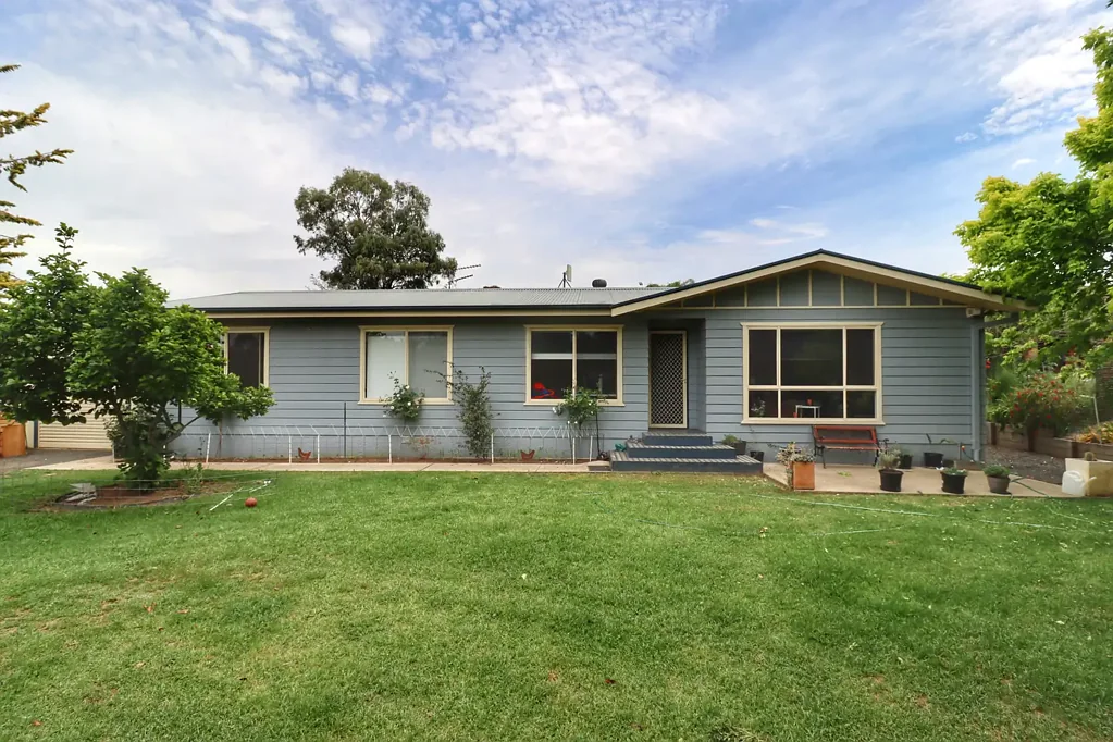54 Dawson Drive, Cowra, NSW 2794
