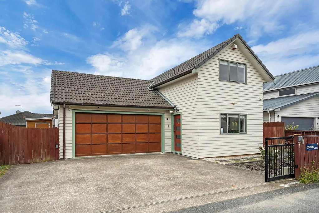 Hillpark 3침실 Freehold, Fully Fenced & Entry Level