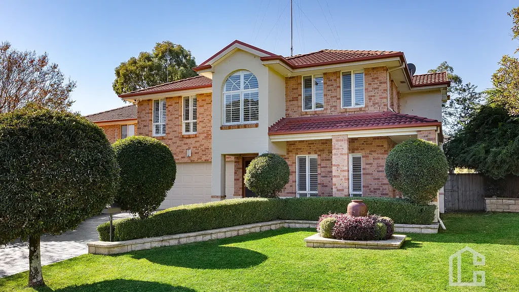 Glenmore Park 5Zimmer EXECUTIVE ELEGANCE WITH OUTSTANDING ENTERTAINING - Open Home Saturday 13th June, 12.30pm - 1.00pm