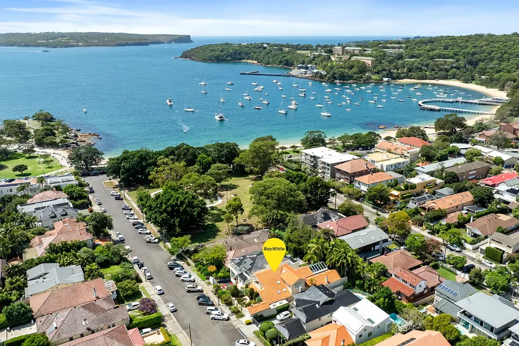 Mosman 5 Bedroom Beachside living perfect for modern family life - 180m walk to the world-renowned Balmoral beach