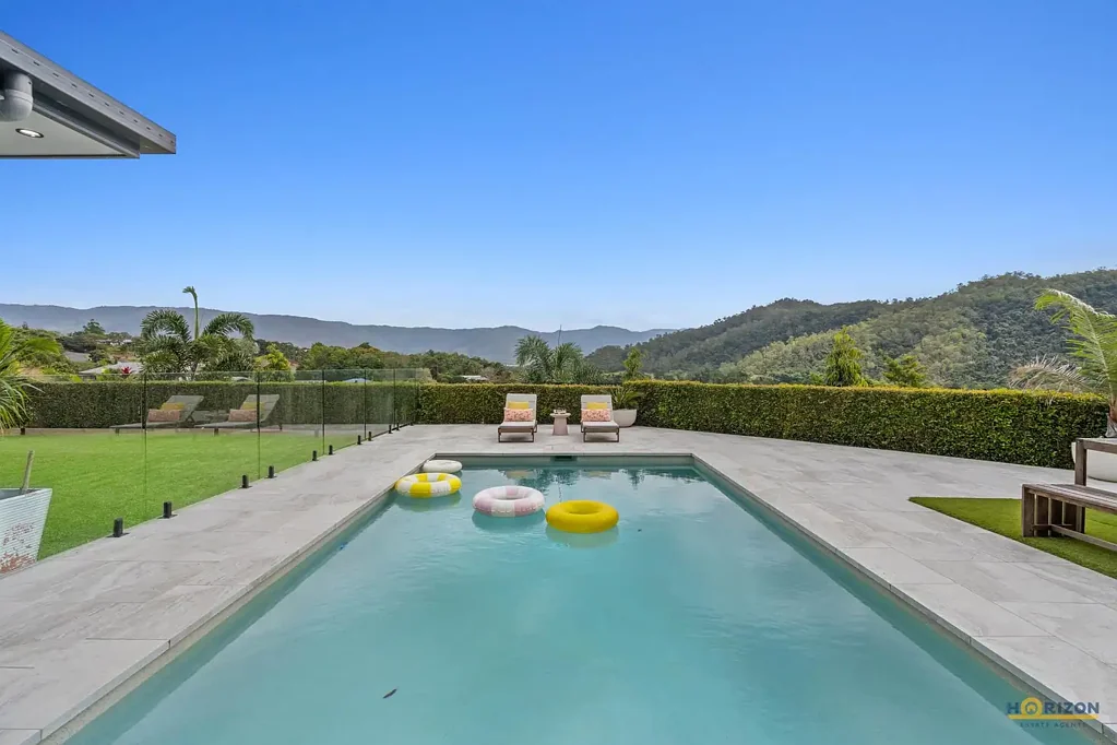 Goldsborough 4બેડરૂમ Stunning Valley view home with massive shed