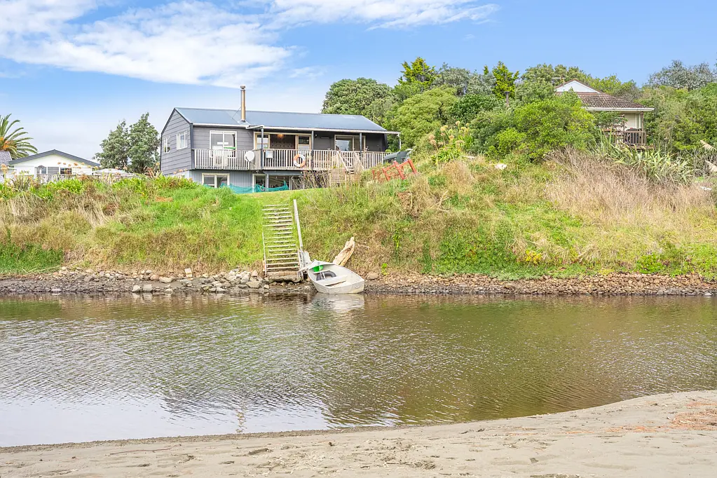 Waikawa Beach 4房  BACH TREASURE – WAIKAWA BEACH