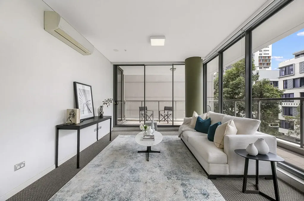Zetland 2Moenga Spacious, contemporary apartment with entertainers balcony