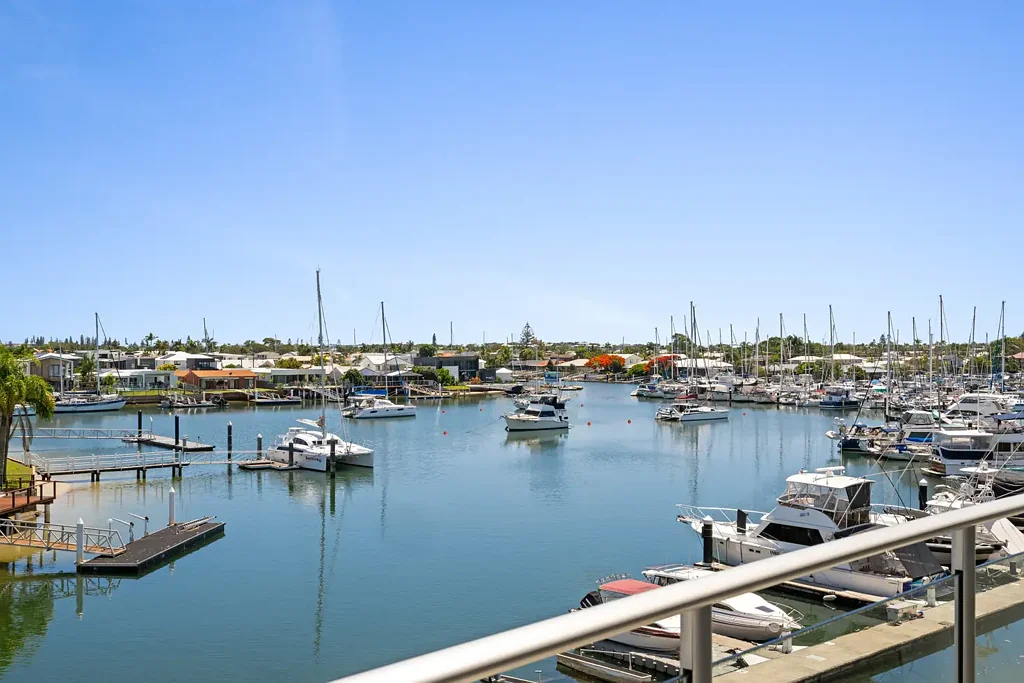 Minyama 3 Bedroom Apartment Living Without Compromise - Expansive Waterfront Residence