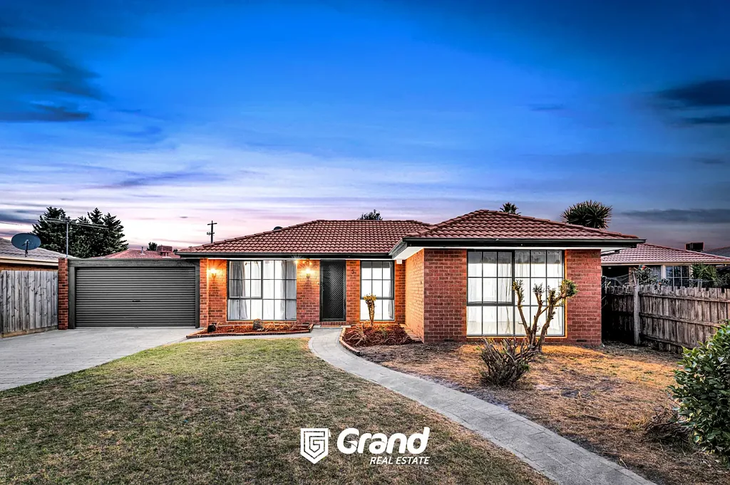 5 Catherine Edey Place, Hampton Park, VIC 3976