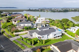 137 West Harbour Drive, West Harbour, West Harbour, Waitakere City