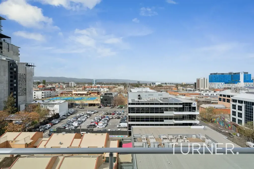 Adelaide 1Habitaciones Top-Floor Apartment with City & Foothill Views – Purpose-Built for Accessibility