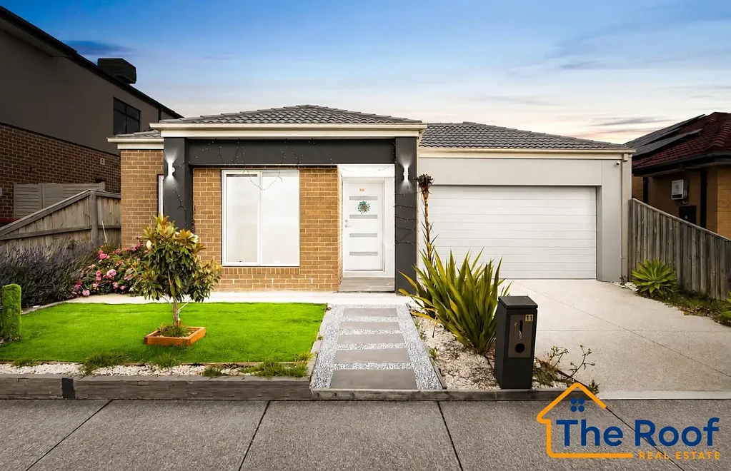 Tarneit 4房 优越地段，便捷生活！！ Convenient Living on Prime Location!!