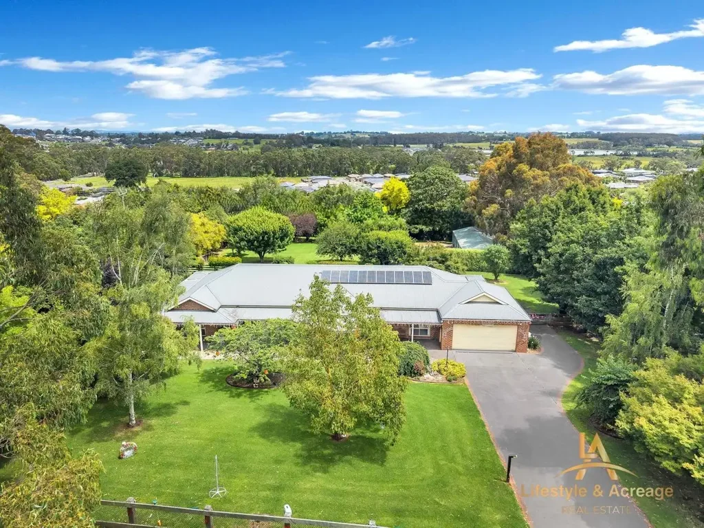 15 Binbeal Road, Drouin, VIC 3818