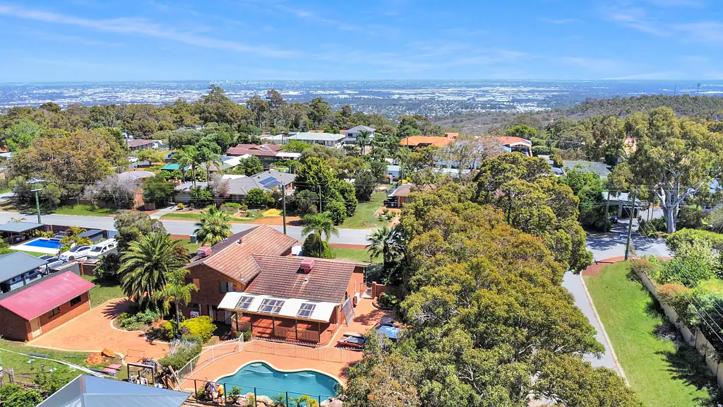 42 Trafalgar Road, Lesmurdie, WA 6076