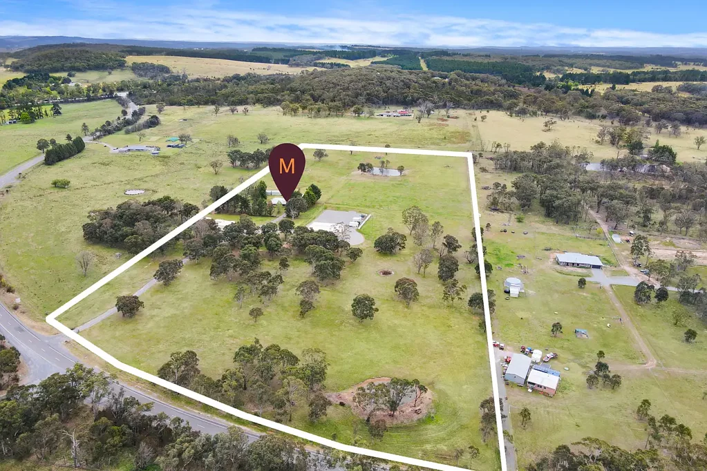 Marulan 8 Bedroom An opportunity not to be missed.