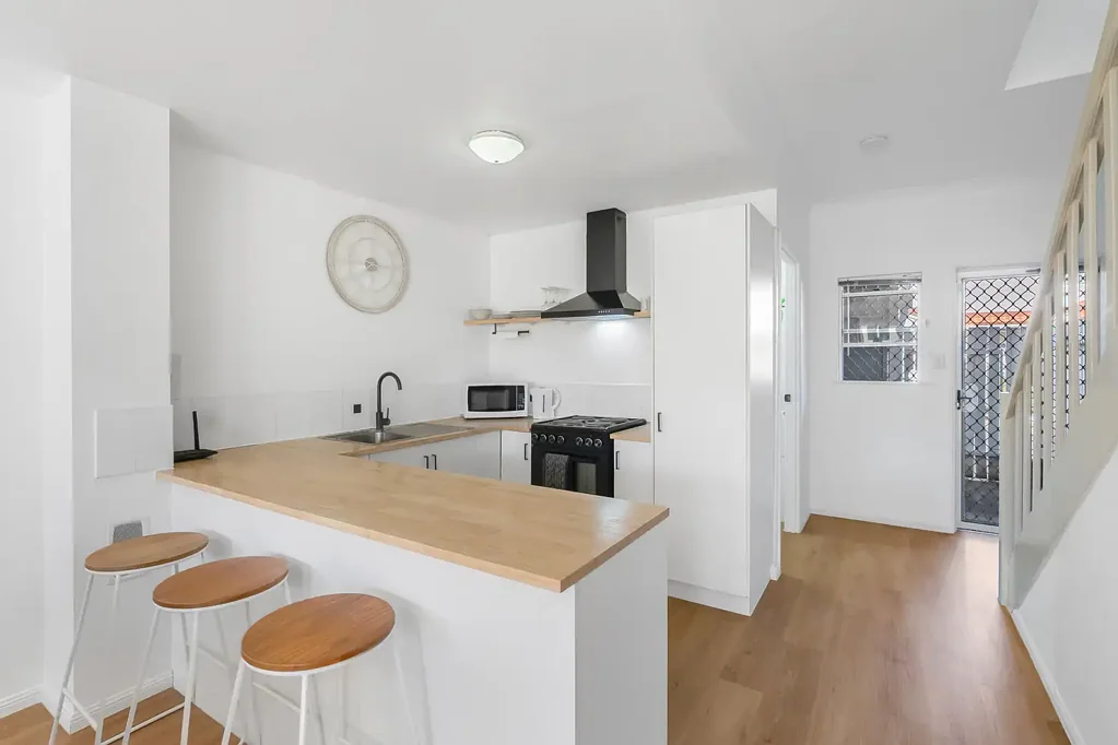 Manoora 2ਬੈੱਡਰੂਮ Modern Townhouse in Quiet Complex