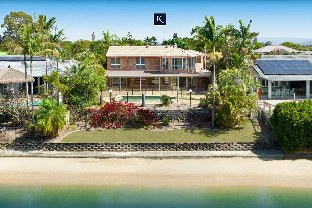 17 Drayton Terrace, Mermaid Waters, QLD 4218
