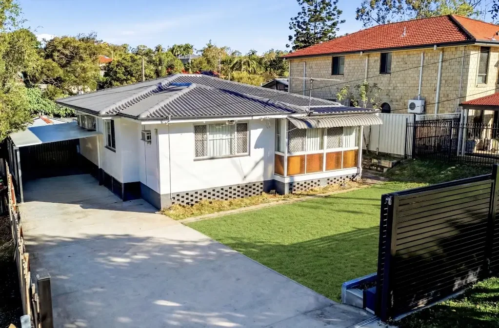 Inala 3ห้องนอน Smart Family Home with Endless Potential!