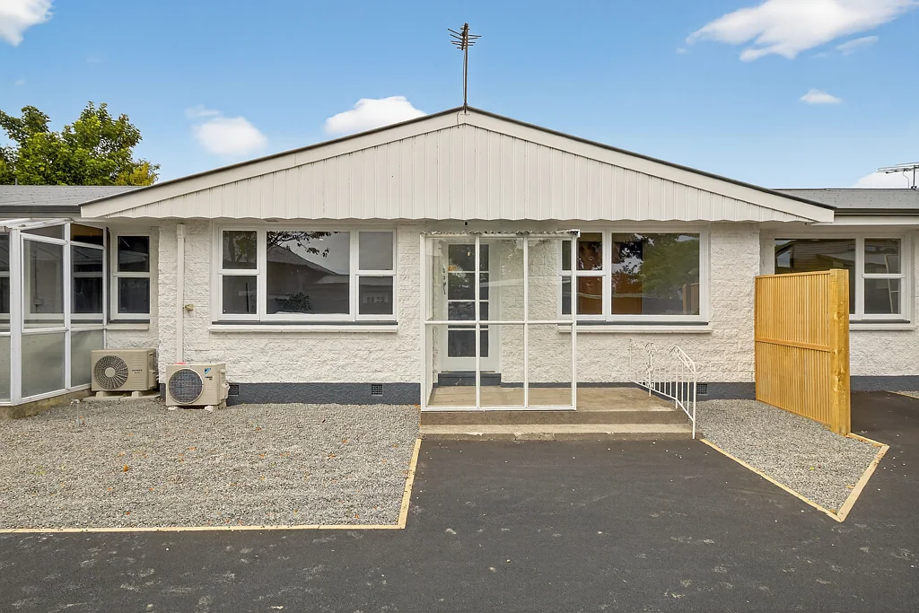 Saint Albans 2Moenga Unmissable Opportunity in Prime School Zone