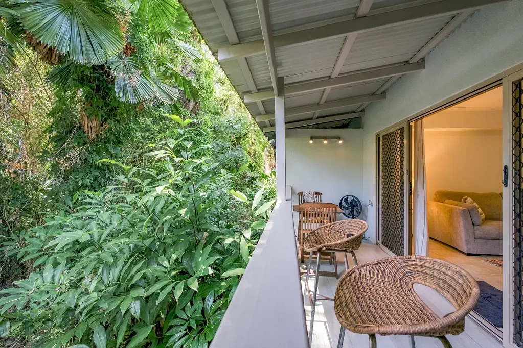 Wongaling Beach 2कमरा Grand Tropical Living - Cassowary Villas, where Rainforest meets the Sea