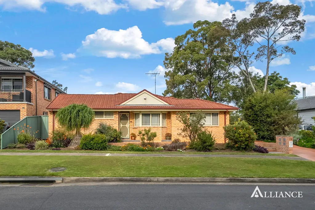 1/10 Bass Avenue, East Hills, NSW 2213