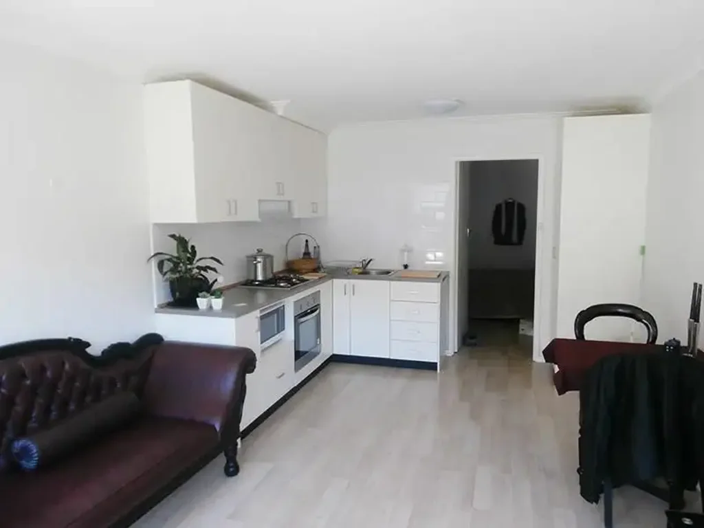 PLEASE DO NOT ATTEND THE PROPERTY. BOOK YOUR ONLINE VIDEO TOUR – SEE THE EASY 5 STEP PROCESS BELOW. Please Register To Receive Your Video Tour Link.