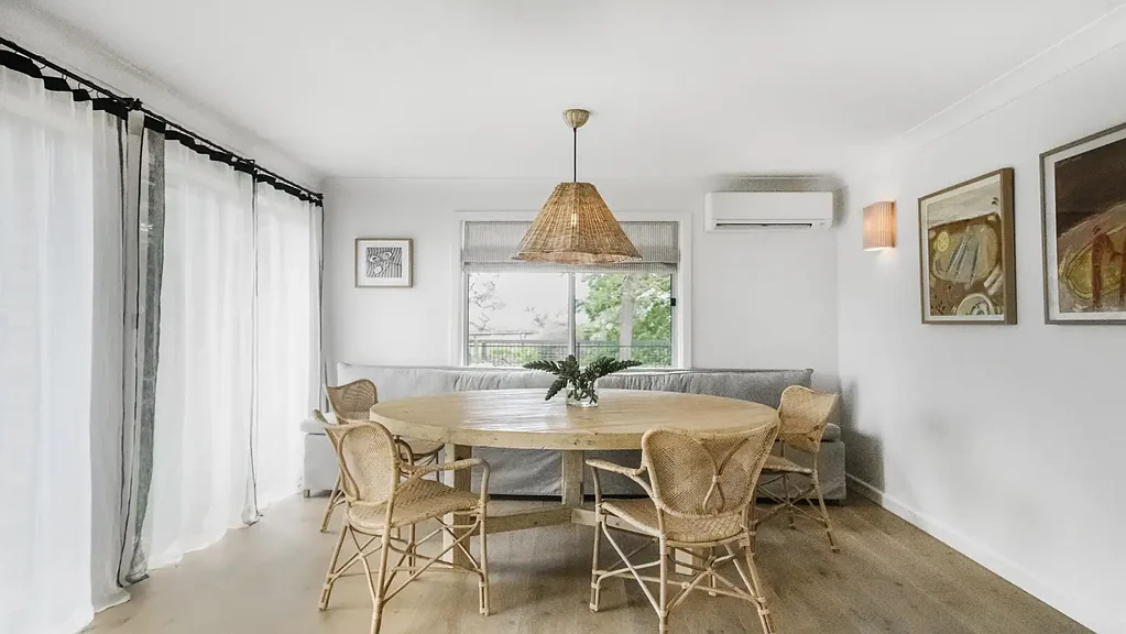 Beautiful Fully Furnished Retreat