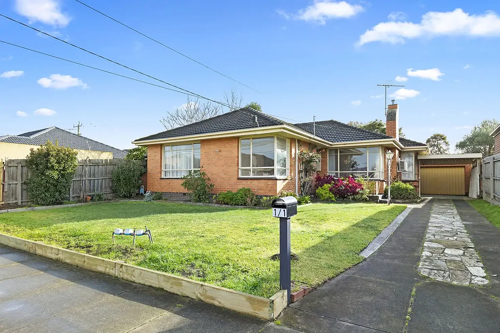 SPACIOUS, 3 BEDROOM HOME