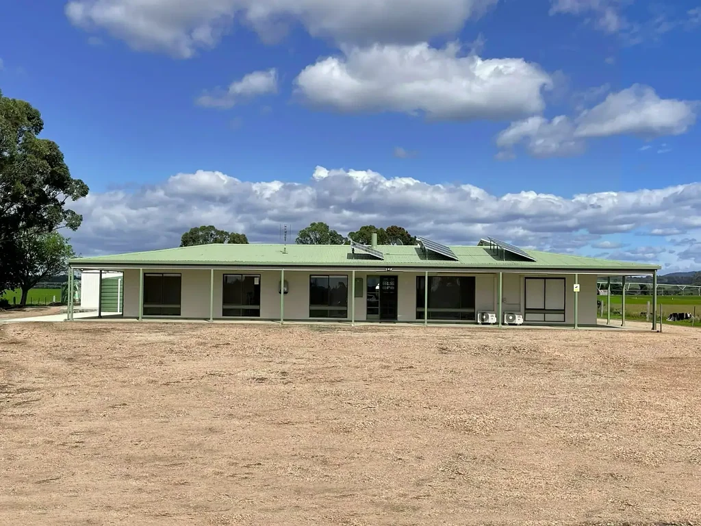 Woodglen 4Moenga Huge Shed - Four Bedroom House - 2.47 Acres Near Bairnsdale