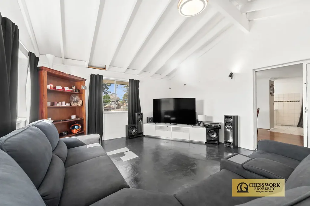 Pinjarra 4房  Big Block, Big Workshop, Big Opportunity in Pinjarra!