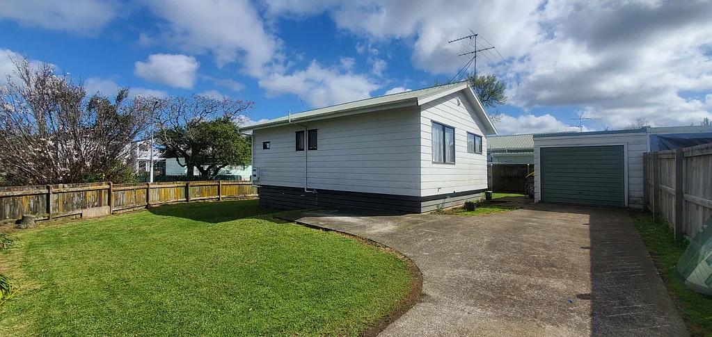Standalone 2 bedroom home for rent in Papakura