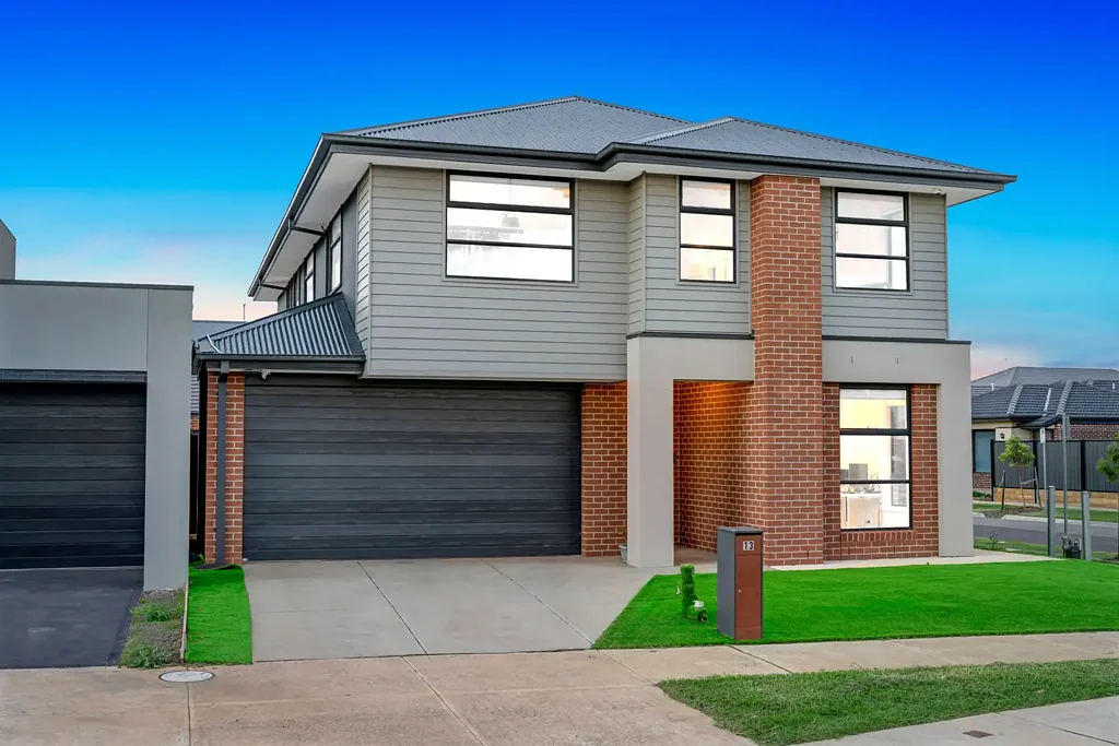 Truganina 6ห้องนอน Luxury Family Living in Prestigious Mt Atkinson Estate