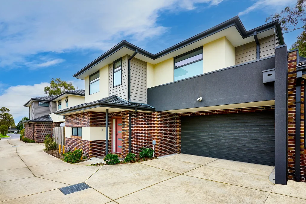 2/96 David Street North, Knoxfield, VIC 3180