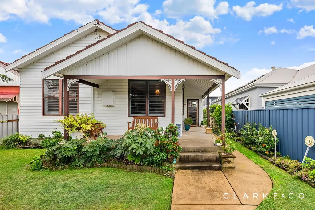 New Lambton 3Zimmer CHARM, POTENTIAL AND A SOUGHT AFTER NEW LAMBTON ADDRESS!