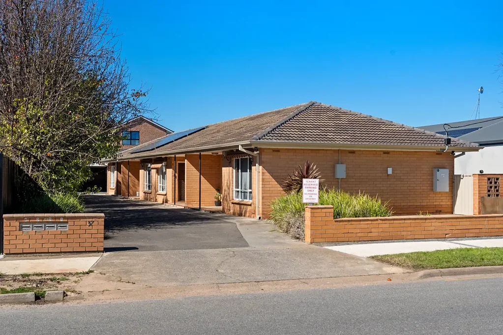 Flinders Park 2 Slaapkamer Refurbished, Front Of Line Style - A Sidestep To The West's Best Amenities