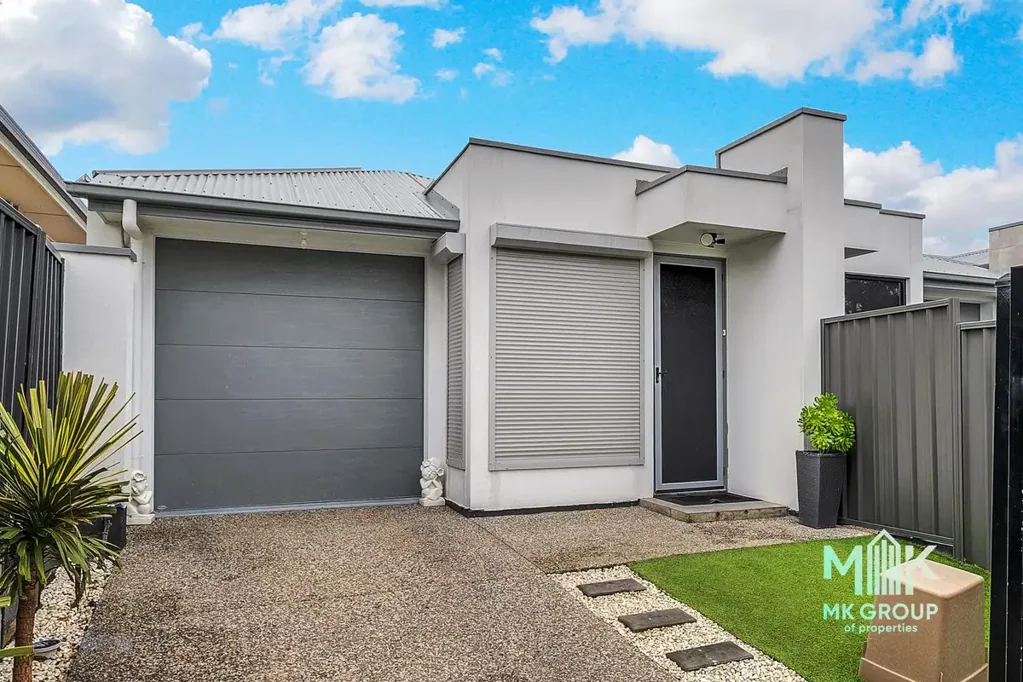 Holden Hill 3બેડરૂમ STYLISH, LOW-MAINTENANCE LIVING IN THE HEART OF HOLDEN HILL.