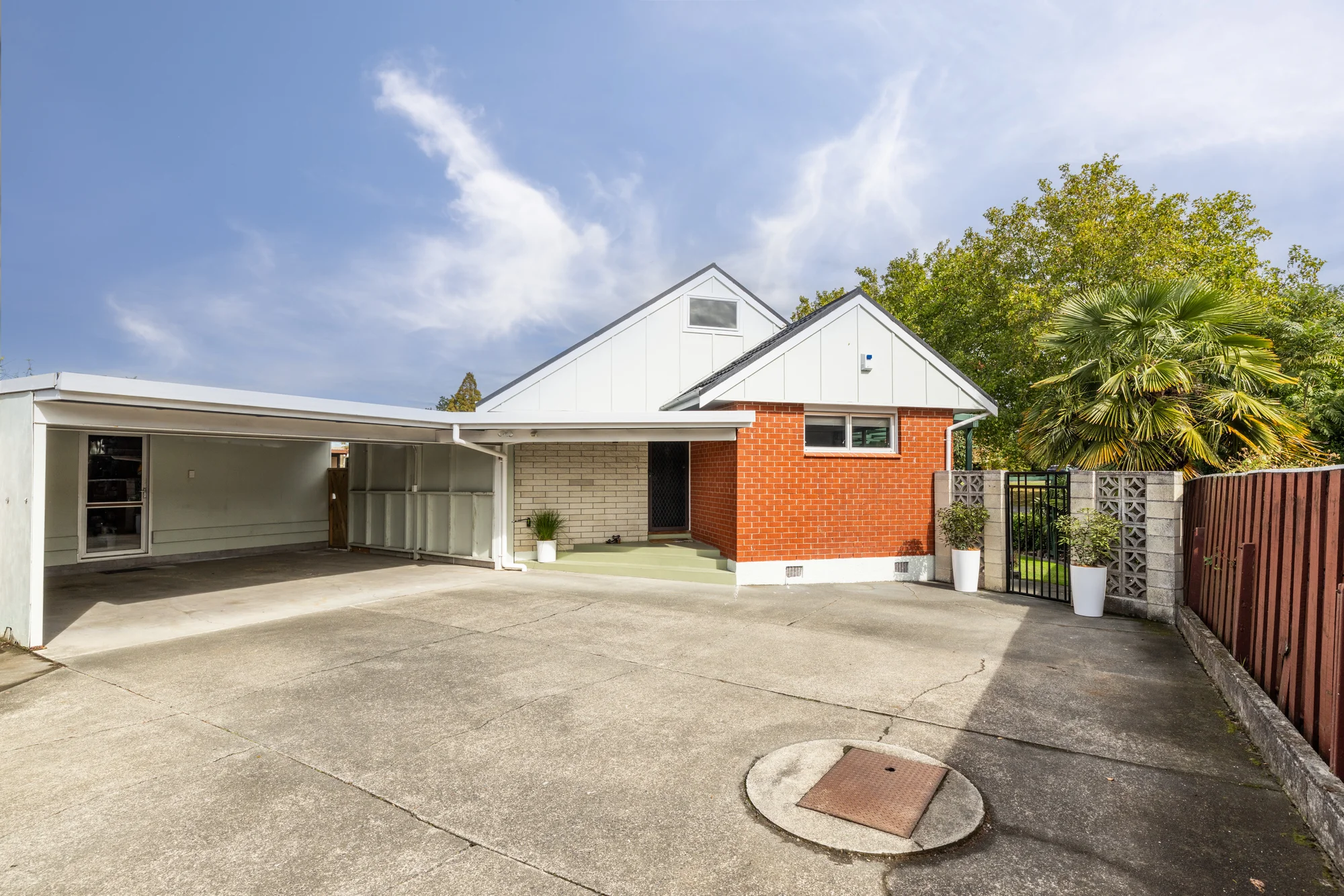 Taradale 2房 Urgent Sale Required