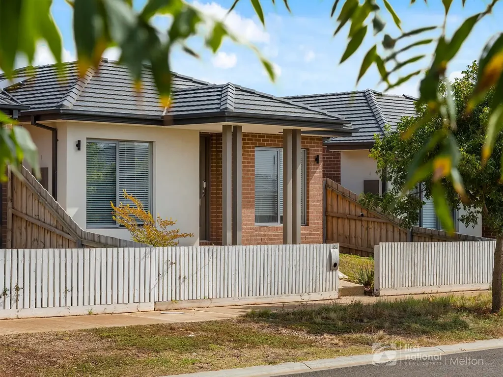 Charming Four-Bedroom Home in the Heart of Eynesbury!