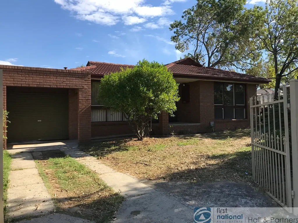 Family-Friendly Living with Space, Style & Location!