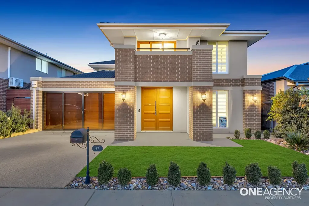 Point Cook 4ห้องนอน Luxury Living Redefined – Exceptional Carlisle Double Storey Residence