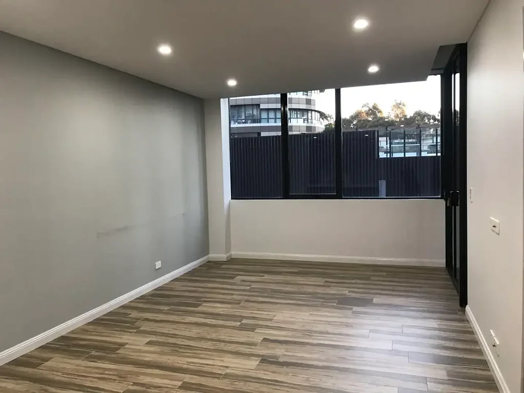 One Bedroom Apartments | 20 mins to City|  Gym | Outdoor and indoor pool + Spa |